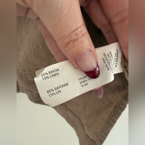 Black Tape Linen Blend Button Down Short, size medium. - Picture 8 of 8